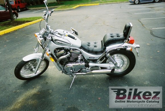 2004 suzuki intruder 1400 photo